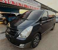 Huyndai Starex luxe 12 places 2018