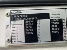 Camion tracteur 10 roues convoi exceptionnel