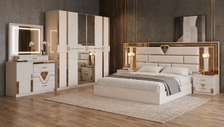 Chambre à Coucher Complète Beige –