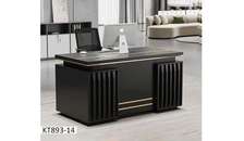 Bureau 1.40 m stylé et solide