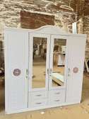 Armoire blanche bois massif 4 portes 4 tiroirs miroir