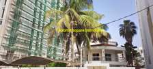 Villa commerciale 888m2 à démolir à almadies