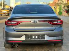 RENAULT SM6 2017