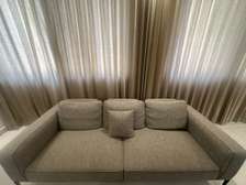 Canapé 3 places gris clair tissu doux moderne