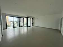 Appartement neuf, Point E