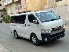TOYOTA HIACE 15 PLACES 2017