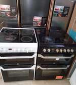 Cuisinière 4 plaque vitrocerame four ventilé Indesit 60/60