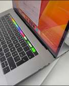 MacBook Pro Teachbar 2019 cor i7
