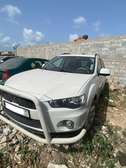 MITSUBISHI OUTLANDER 2012