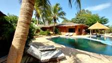 Villa avec Piscine sur 4280 m2- Saly Joseph- A Vendre