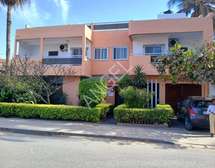 Belle Villa avec piscine a Ngor-Almadies
