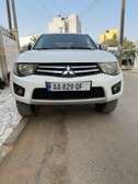 Mitsubishi L200 2015