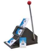 Presse manuelle badges métal noir poignée rouge