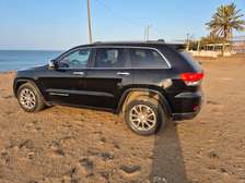 Jeep Grand Cherookee full option