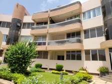 Superbe appartement f4 sis aux almadies