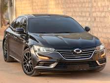 RENAULT SM6 2017