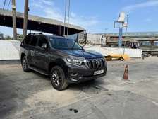 LOCATION TOYOTA PRADO VX 2020