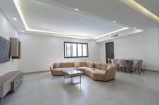 F5 de 300 m2 à vendre au rdc au virage