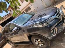 Vends Toyota Fortuner