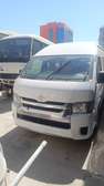 Minibus Toyota Hiace  15 places 2018