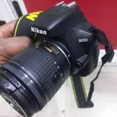 Nikon d3500 plus objectif 18/55mm .venant