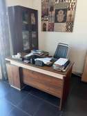 Bureau Angle avec Fauteuil et Armoire 2 Portes bois
