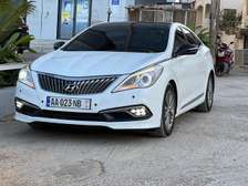 HYUNDAI GRANDEUR 2015 VERSION HG-300