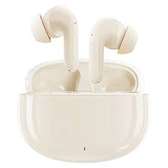 AIRPODS REMAX COULEUR BLANC ET BEIGE