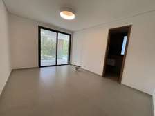 Appartement moderne neuf lumineux avec espaces paysagers