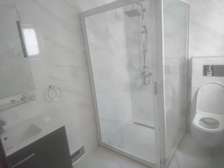 Apparemment type F3 sur Mermoz Batrain