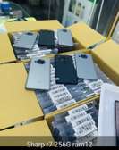 Sharp aquos r7 256go ram 12go 5g