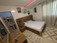 Ensemble chambre complet bois foncé design moderne