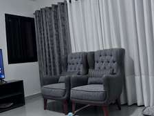 Fauteuils élégants style moderne