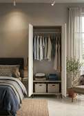 Armoire de rangement 2 batant en bois avec pieds