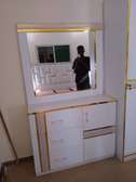Ensemble lit armoire et commode blanche avec miroir doré