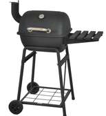 Barbecue à charbon avec des roues
