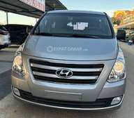 Hyundai Starex manuelle 12 places