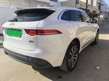 4 x 4  JAGUAR F-PACE  DIESEL AUTOMATIQUE   AWD