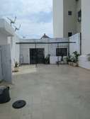 Appartement  avec grande terrasse aux almadies