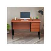 Bureau bois clair 3 tiroirs métal stable 120cm