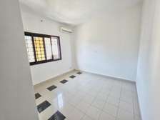 APPARTEMENT F4 A LOUER A NGOR  EN FACE DU STADE