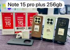 Note 15 pro plus 256gb scellé