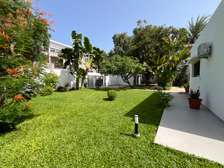 Villa d’exception à louer à fann résidence