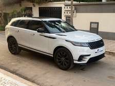 Velar R-Dynamique