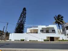 Maison de 1000m2 en face CASINO DAKAR CITY