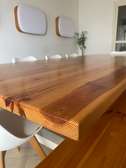 Table à manger et banc