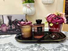 Plateau diffuseur avec bougie parfumée et Pot de fleur