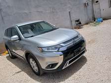 Mitchibichi outlander essence automatique 7 places