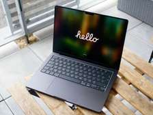MacBook Pro M4 / 2024