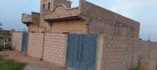 Villa neuve 300 m² en finition à vendre à Touba